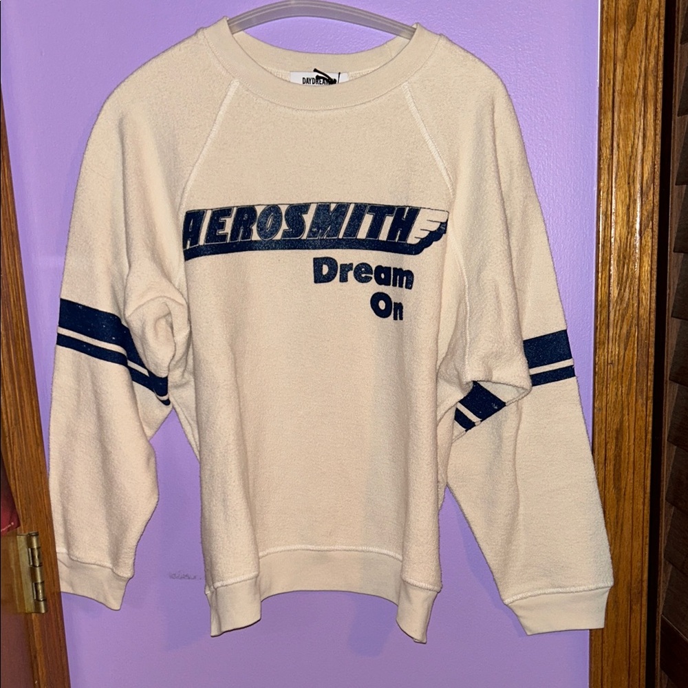 NWT Daydreamer Aerosmith Sweatshirt - Picture 2 of 4